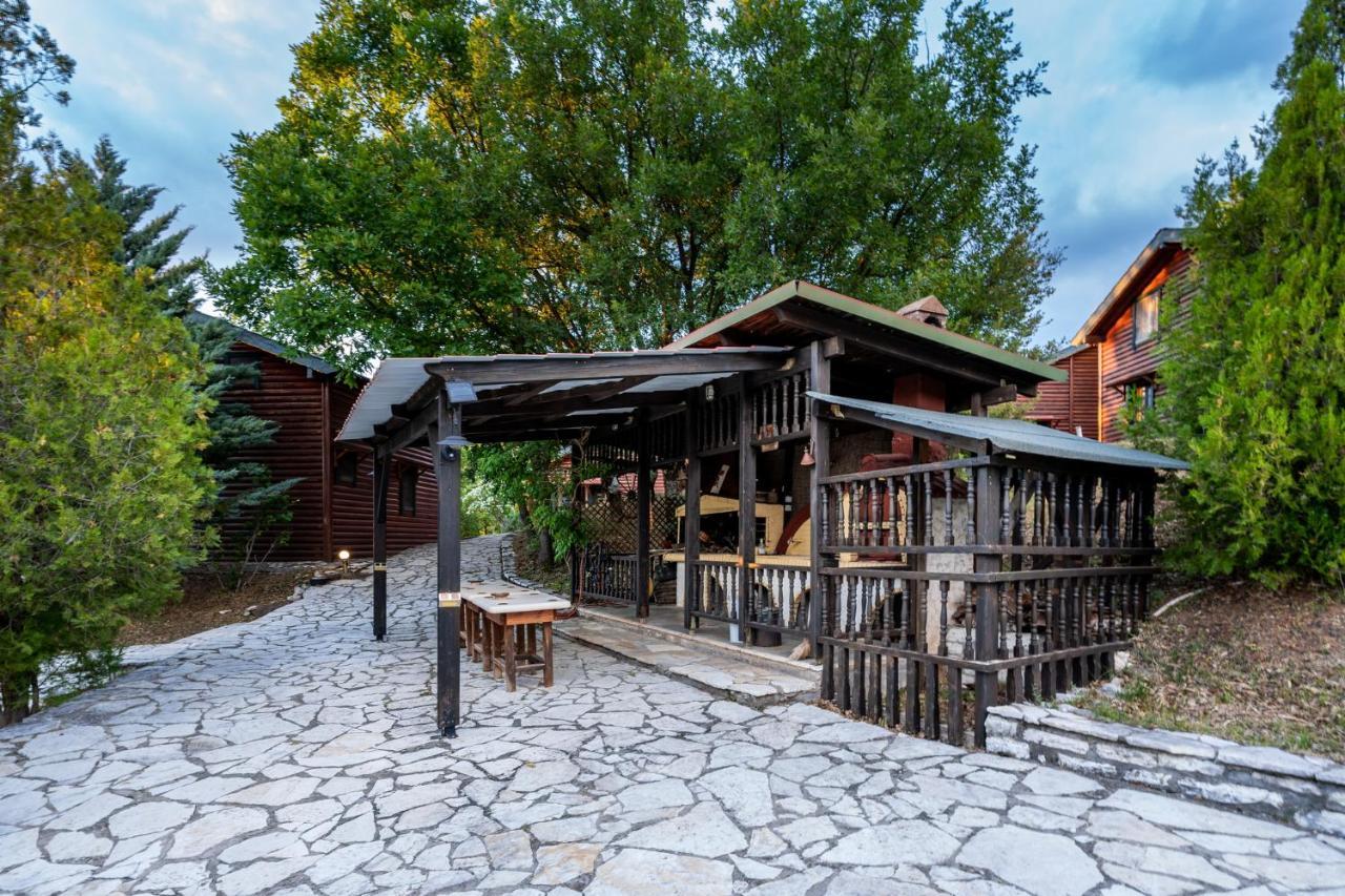 Chalet Likouresi Village Karpenísion Zewnętrze zdjęcie